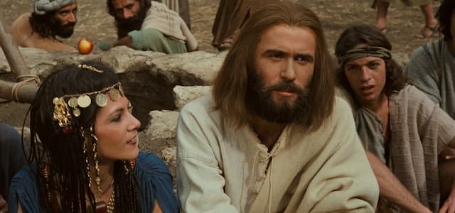 Jesus Spends Time with Sinners